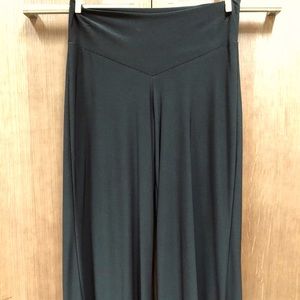 One Fashion black pull on pants.